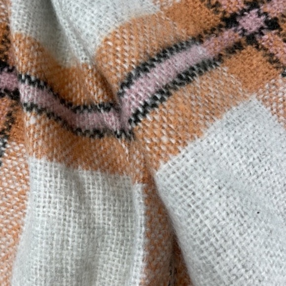 Universal Thread Scarf Wrap Plaid Tan Orange - Picture 4 of 6
